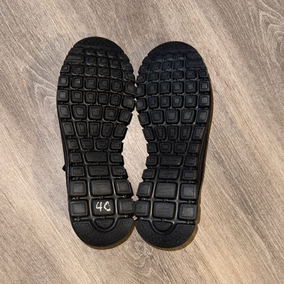 Skechers Women's Black Slip-On Sneakers - Picture 8 of 9